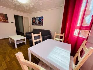 Pis  Calle de la purísima. Piso de 4 habitaciones , cerca aeropuerto