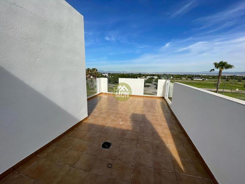 Foto 120cbdb9-9817-4692-a91a-56f77559428e. Casa adosada unifamiliar nuevo en la playa en Playa-Ben Afeli Almazora / Almassora