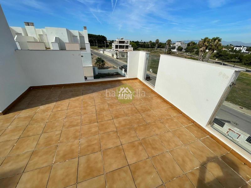 Foto 73e51922-dfa6-45a8-ab0e-e7f9637e7cb6. Casa adosada unifamiliar nuevo en la playa en Playa-Ben Afeli Almazora / Almassora