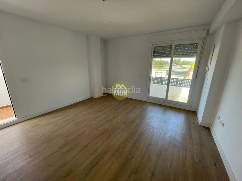 Foto c2805fc2-3b1d-493e-8c21-0c6d0592af5b. Casa adosada unifamiliar nuevo en la playa en Playa-Ben Afeli Almazora / Almassora