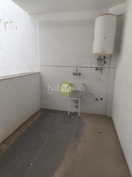 Foto 1e4169e7-ffc6-466a-aae9-33e096c145a1. Edificio  con obras paradas en el en Palomar