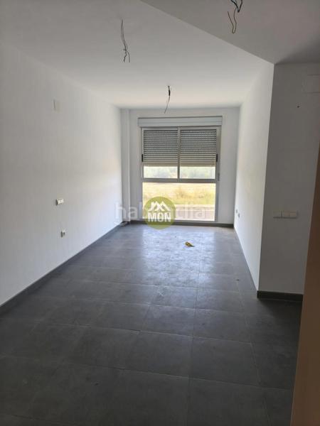 Foto 207ea54e-6f87-40a3-bff1-07fd4dd507be. Edificio  con obras paradas en el en Palomar