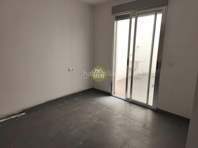 Foto 2e90bc1a-4805-4974-8f09-f037a0b063ee. Edificio  con obras paradas en el en Palomar