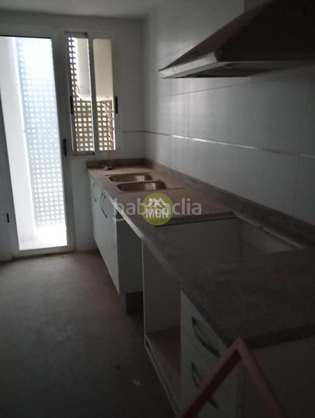 Foto 4092a31e-d537-4263-bde6-cb246122f7e2. Edificio  con obras paradas en el en Palomar