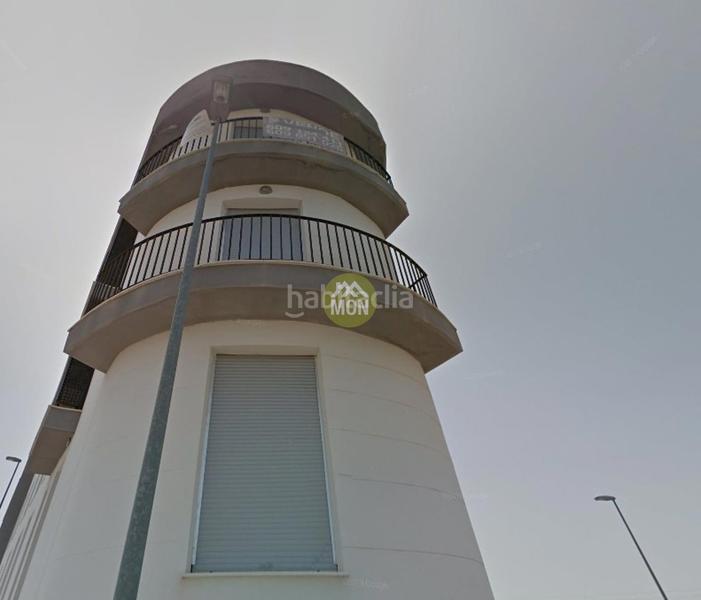 Foto 4d86b875-0aac-4367-a8c4-6cdece05fc66. Edificio  con obras paradas en el en Palomar