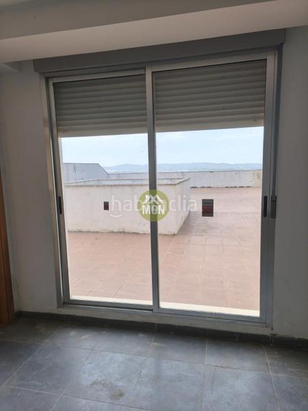 Foto 84a36ff5-a5eb-42cd-ae96-202cf18e2819. Edificio  con obras paradas en el en Palomar