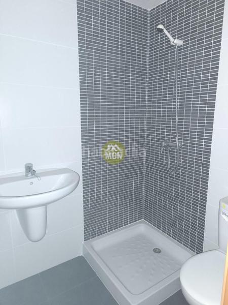 Foto 9261d7d8-a94a-4e7b-8539-fd222c0b84de. Edificio  con obras paradas en el en Palomar