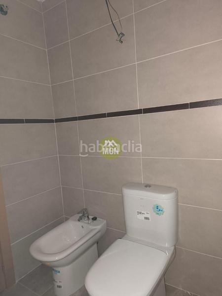 Foto bad74a57-c645-4582-aacf-b4c8106a1fc9. Edificio  con obras paradas en el en Palomar