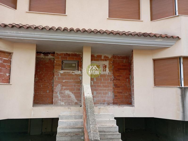 Foto 24ce697d-ea8d-40ff-813b-c09cd020ec56. Edificio in Zona Nord Alcoi
