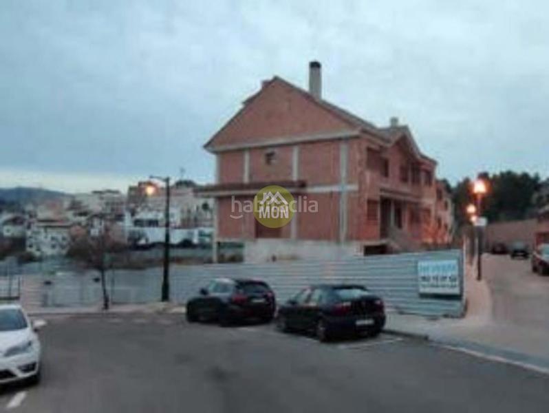 Foto 7562fe97-449a-42f0-9a24-7c9bc597c6c9. Edificio in Zona Nord Alcoi