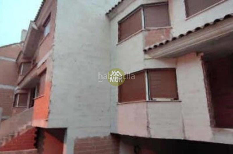Foto a8b4c75a-c07a-49a0-a68a-5b0c0642db27. Edificio in Zona Nord Alcoi