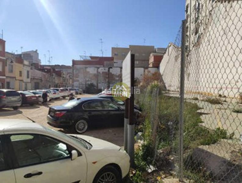 Foto 7b9e76fd-1e41-4470-8d8d-0f56325a7461. Terreno residencial solar esquinero el en Sants Patrons Alzira