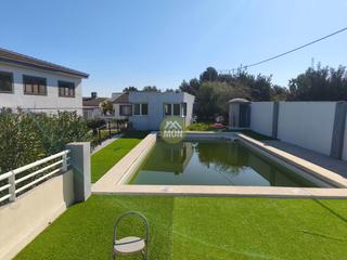 Xalet en Turs. Impresionante chalet en monte tesoro