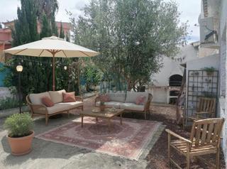 Chalet in Montroy. Chalet reformado en montroi