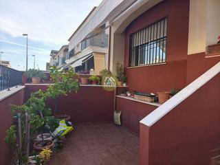 Casa adossada a Moncófar Pueblo. Casa en la playa