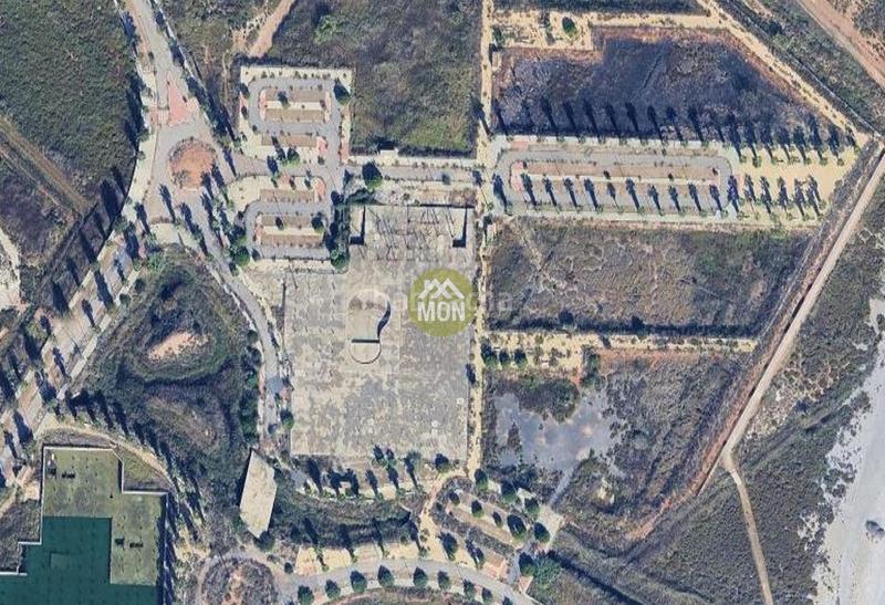 Foto 3ed0cbe9-8d17-49a2-9879-08ff3cd8fd3c. Terreno residencial gran terreno en la playa en La Torre-Playa de Chilches Moncofa