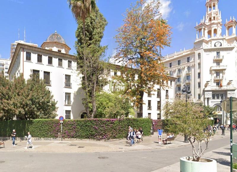 Foto c3f45af1-ff7a-42d3-a1d4-0997fc2c5e9f. Locale commerciale in La Roqueta Valencia