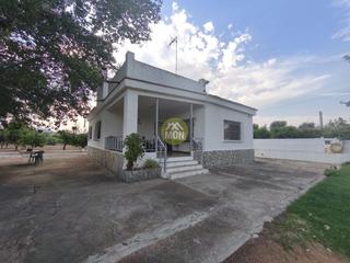 Xalet en Montroy. Chalet en montroi