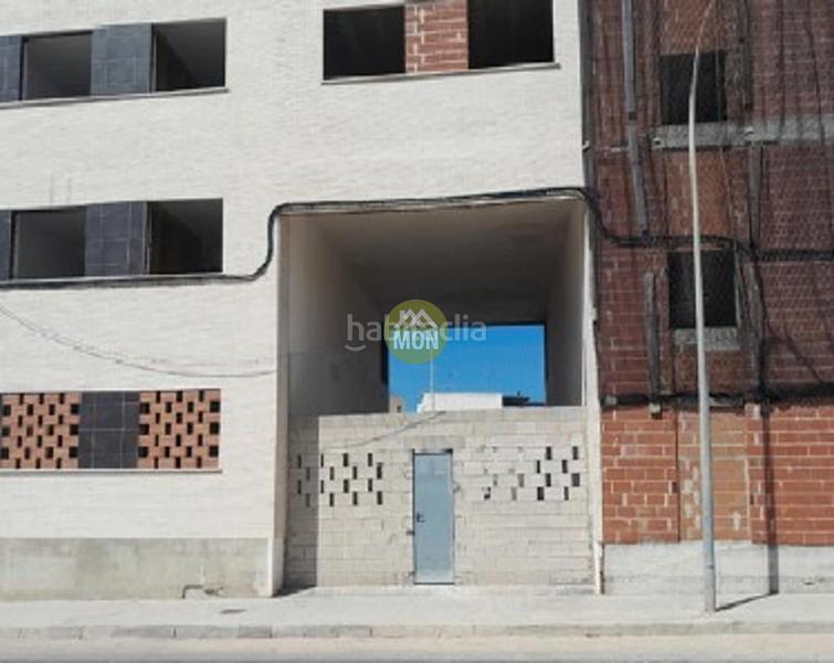 Foto 31ad0f97-378b-4a54-bf95-175c091cfb26. Edificio obra parada en Carcaixent