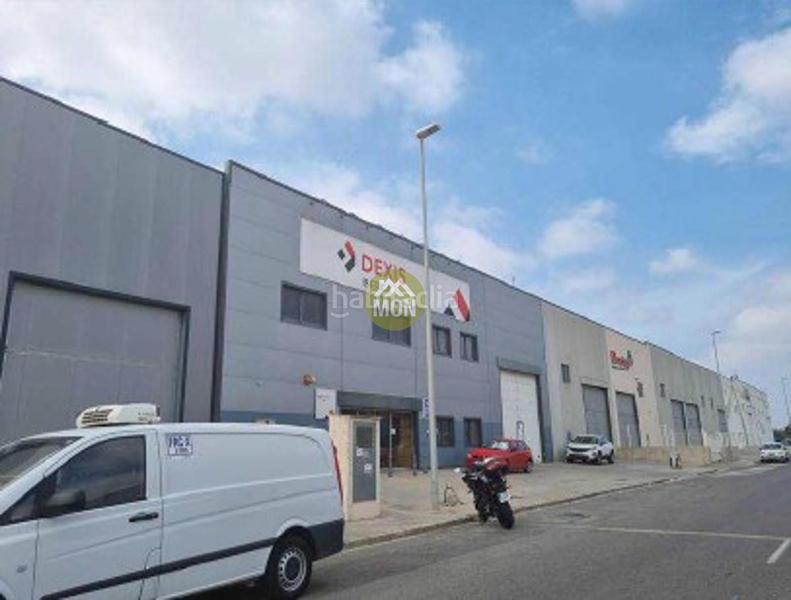Foto 11d1dec2-fa95-4881-a568-2871039f75c9. Nave industrial  en venta, últimas unidades en Almazora / Almassora