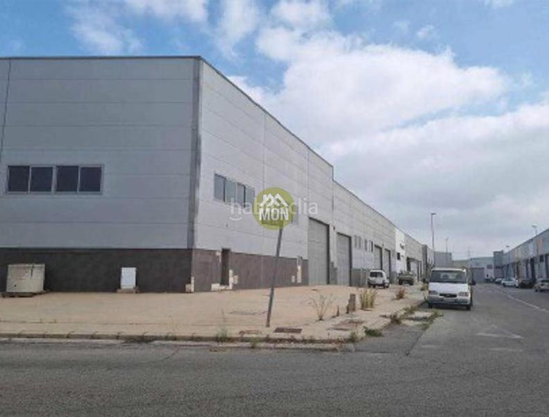 Foto 4ad7fc11-ddf9-48ac-b0f0-2223d84193a6. Nave industrial  en venta, últimas unidades en Almazora / Almassora