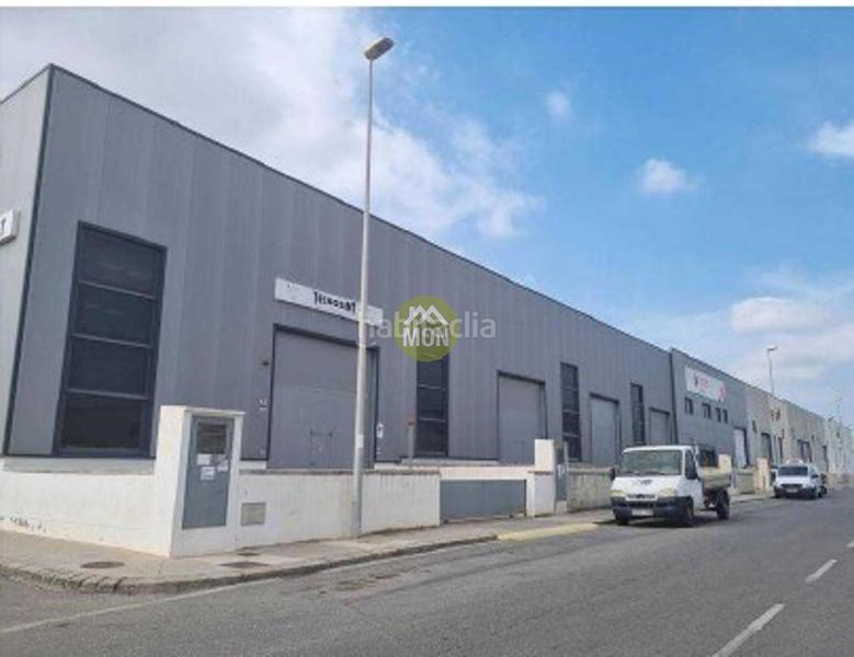 Foto c46ef374-ae40-4e27-b802-eefd43ba94da. Nave industrial  en venta, últimas unidades en Almazora / Almassora