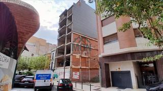 Edificio  Del real. Obra parada en la plaza del real de castellón