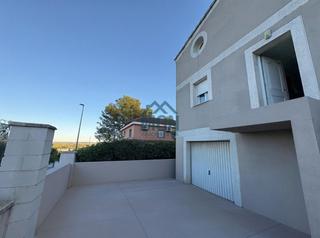 Xalet en Montroi / Montroy. Chalet independiente en montroi