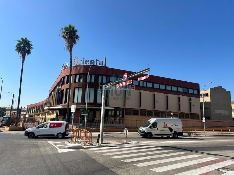 Foto 4b9bb92c-2ce5-42b7-8d0a-b9c12a9c415a. Lloguer nau industrial a Fuente del Jarro Paterna