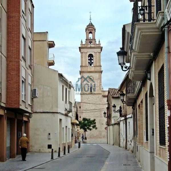 Foto 2bbea024-24d3-48e9-a7a2-d402d5579495. Edificio obra parada en benimamet en Benimàmet Valencia