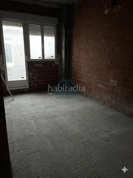 Foto affc4759-d76e-4445-80ee-0c2a4d517f9b. Edificio obra parada en benimamet en Benimàmet Valencia