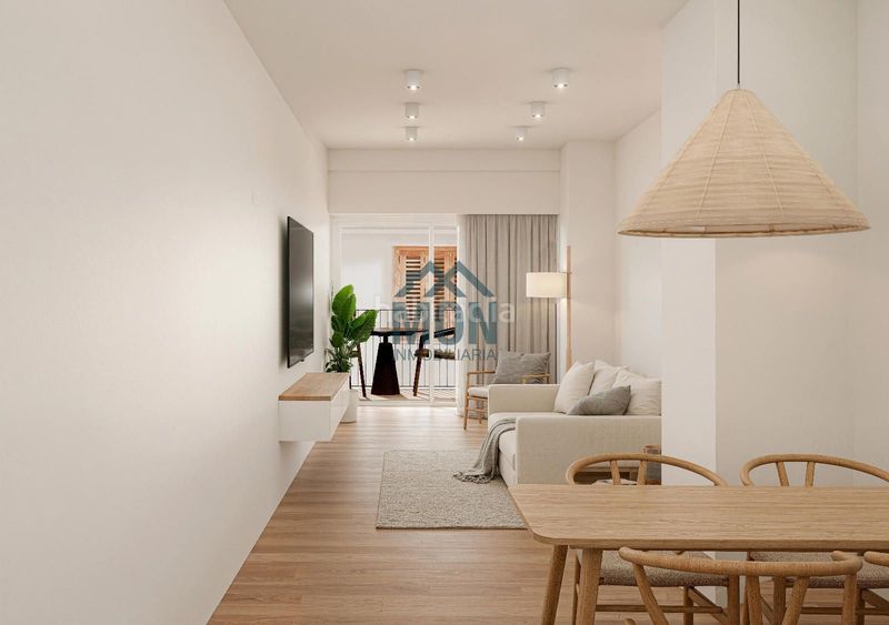 Foto bc80c0df-527b-4d60-bc6f-b368feb273c6. Pis a Benetússer