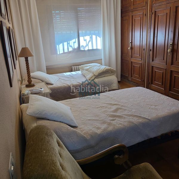 Foto e57a7dcf-d72a-43f6-82e2-8701038392b9. Casa amb calefacció aparcament a Rocafort