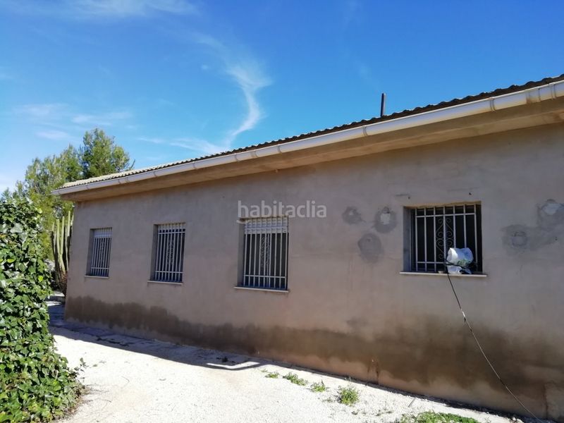 Foto b45ef343-ed71-458a-996a-c2441eeb81e4. Chalet avec piscine dans Monòver