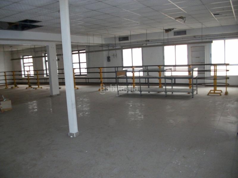 Foto 46cf72be-d79f-40fa-b0a5-ac96b8f62864. Capannone industriale in Plaza Castelar - Mercado Central Elda
