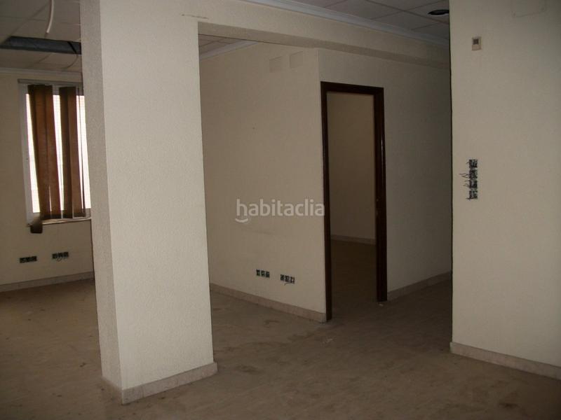 Foto 4d09fef1-1bd5-4c60-9f44-7da9f395cac3. Capannone industriale in Plaza Castelar - Mercado Central Elda