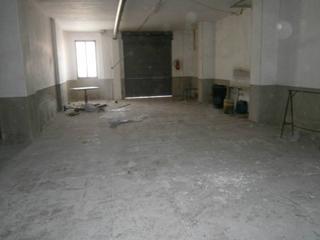 Lloguer Local Comercial a Monòver. Local comercial