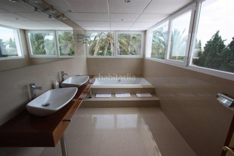 Foto 4481da1b-b6a0-450a-99a2-bc9448ec85ed. Chalet avec chauffage parking piscine dans Mascarat Altea