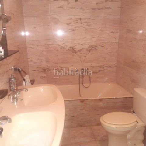 Foto 15fb1b9c-c501-4878-b0f1-1bdf1171a78d. Casa adossada amb aparcament a Novelda