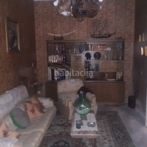 Foto 32767bcc-a67e-486b-8cb7-cb20346e06bd. Casa adossada amb aparcament a Novelda