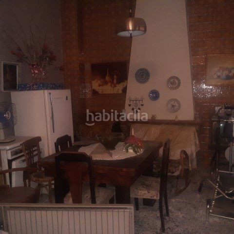Foto 8f98a951-bca4-4e2a-89bc-b426451425b8. Casa adossada amb aparcament a Novelda
