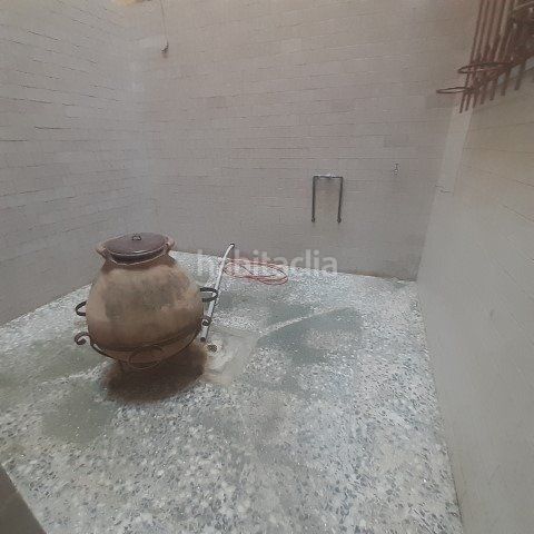 Foto bc90d230-0291-4da4-9b15-be12e127df35. Casa adossada amb aparcament a Novelda