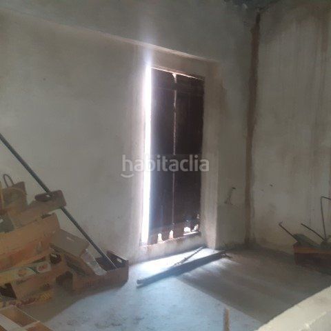 Foto e72a4ec0-9240-4b58-baa1-f2e6610ea74a. Casa adossada amb aparcament a Novelda