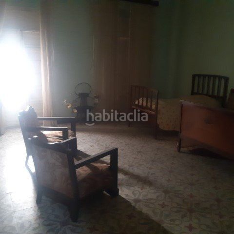 Foto ed3eaa25-bcc0-4835-adca-61fa5f802530. Casa adossada amb aparcament a Novelda