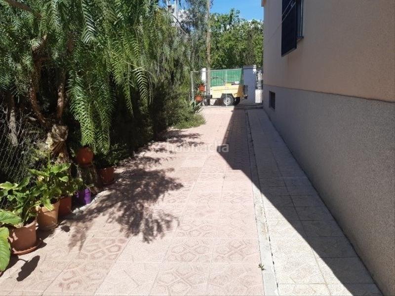Foto a7b723b1-6323-4d60-8956-1c6536a63144. Maison avec parking dans Monòver