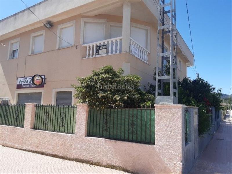 Foto fd851cd4-d1fd-4b3d-bb3b-7dadbc66c737. Maison avec parking dans Monòver