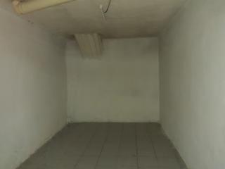 Aparcament cotxe a Monòver. Plaza de garaje cerrada