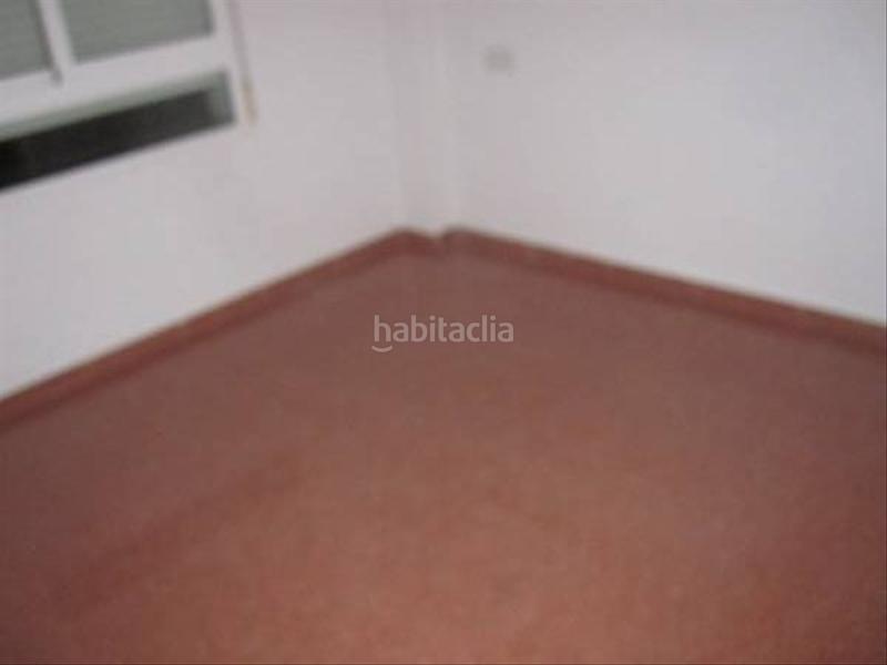 Foto ab1cca83-5dc9-4b40-a0eb-7f2001940897. Piso  centrico reformado en Monòver