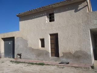 Mas à Novelda. Casa de campo con terreno