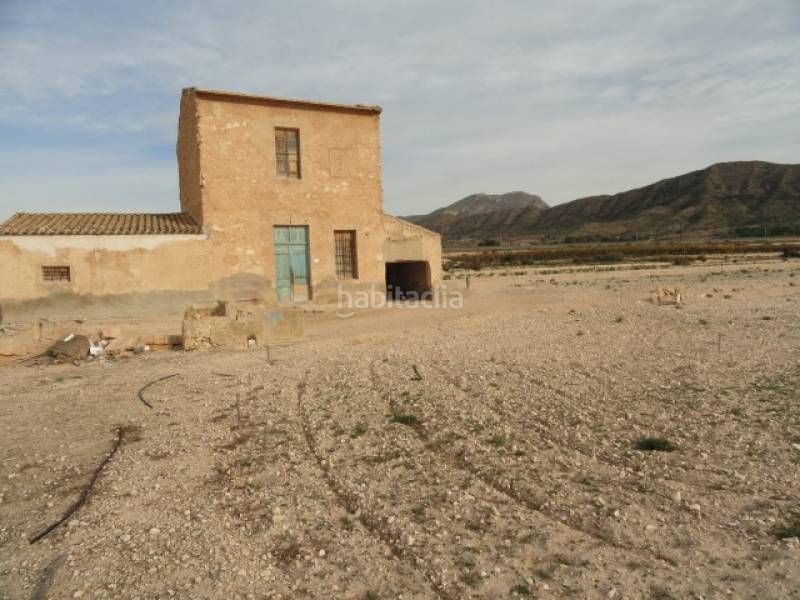 Foto e8ef70d9-d8e3-411c-b0aa-69a98f516312. Casa a Novelda